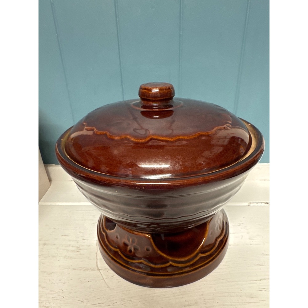 Vintage Marcrest Brown Ceramic Casserole Dish with Lid Embossed Floral‎ Base
